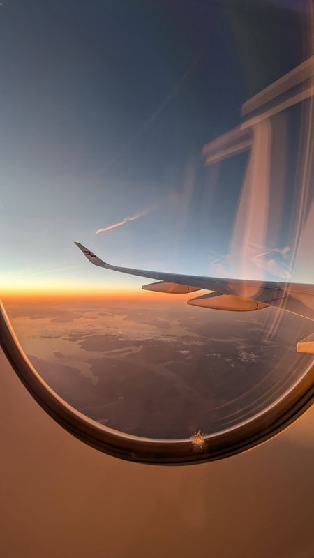 A flight in a typhoon photo