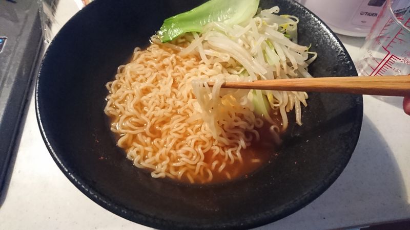 Ma-la spicy instant noodles photo