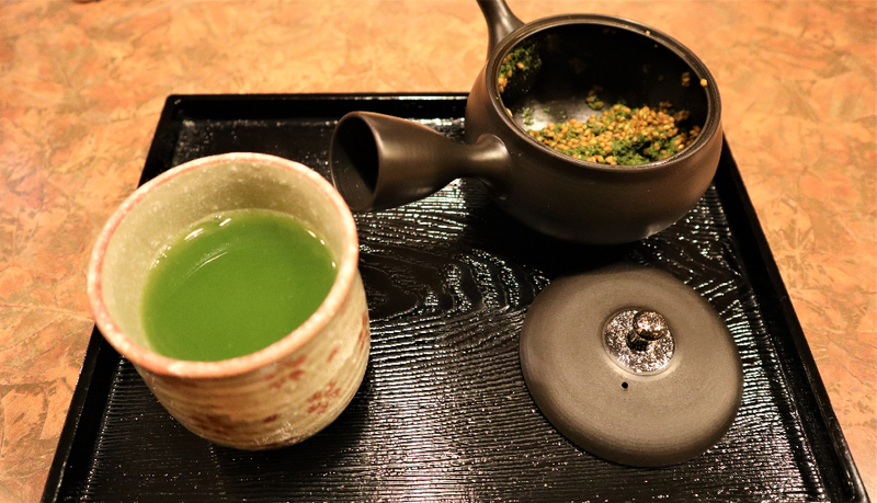 萬歳公重の「東京で出会う 心ときめく静岡茶」vol.10 「月光」の“極上のお餅とともにこだわりの日本茶を” photo