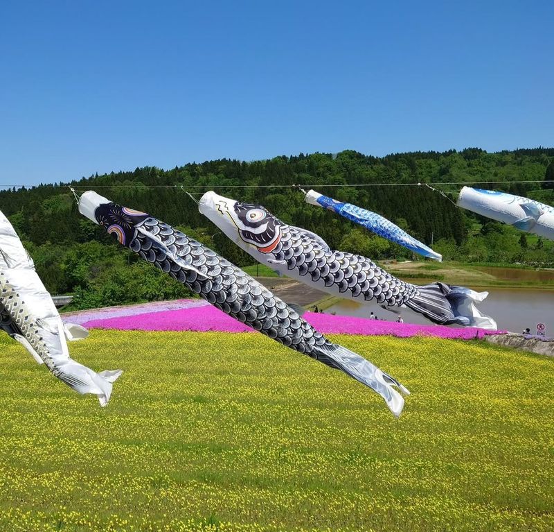 Golden Week 2026 saw budget conscious travel trends photo