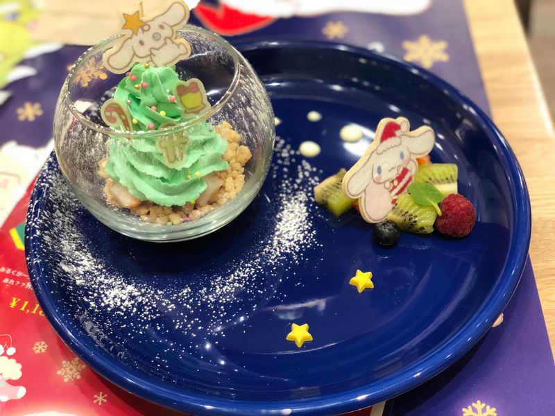 Enjoying Japanese and German Christmas food in Japan photo