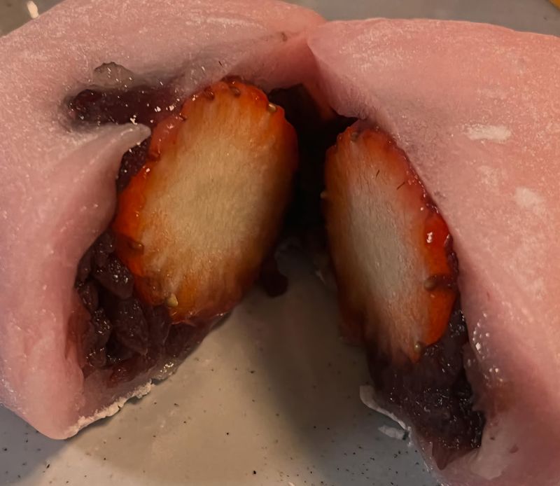 Things I love about winter in Japan: ichigo daifuku photo