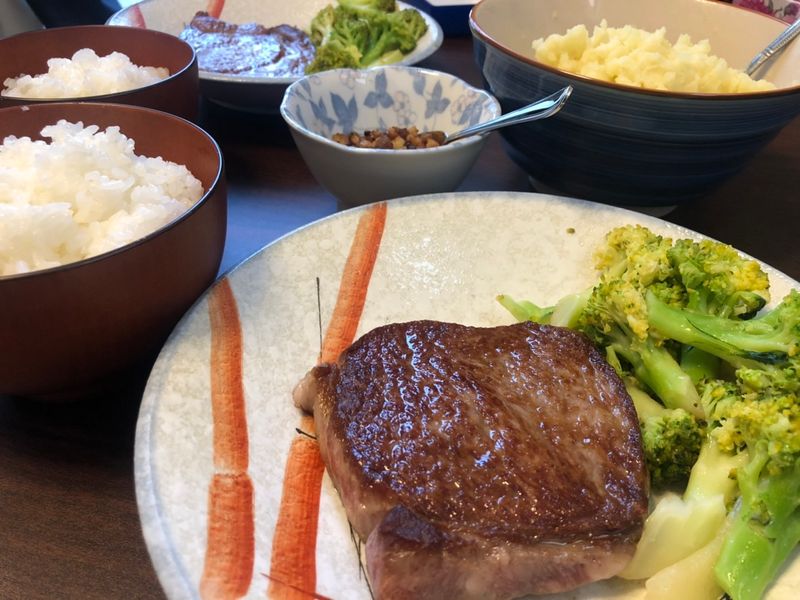 Eating In: Perfect A5 Miyazaki Wagyu Steaks! CAUTION: Don't Read If Hungry photo