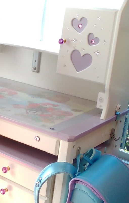 A day for study desks photo