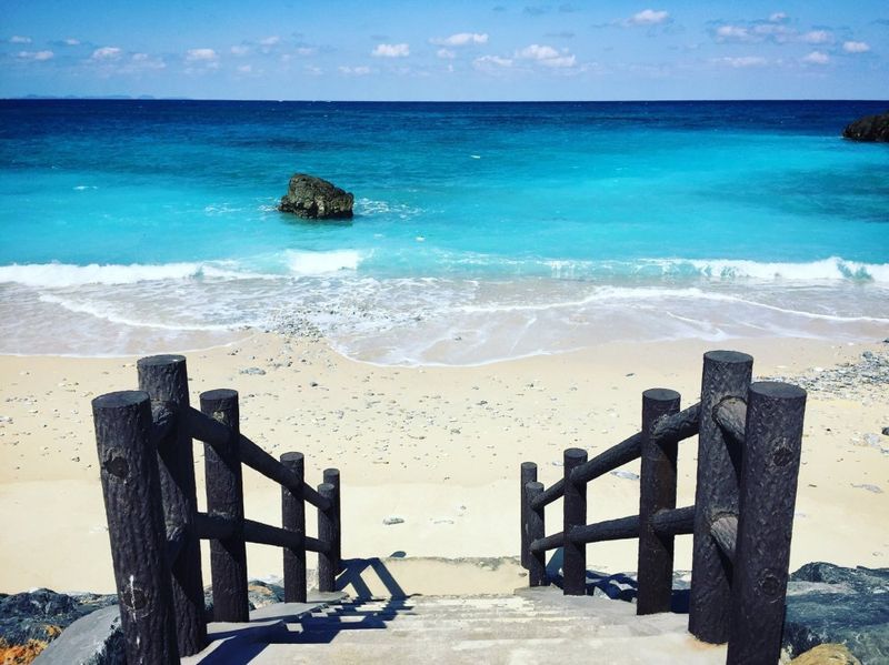 Differences in beach culture between Japan and home photo