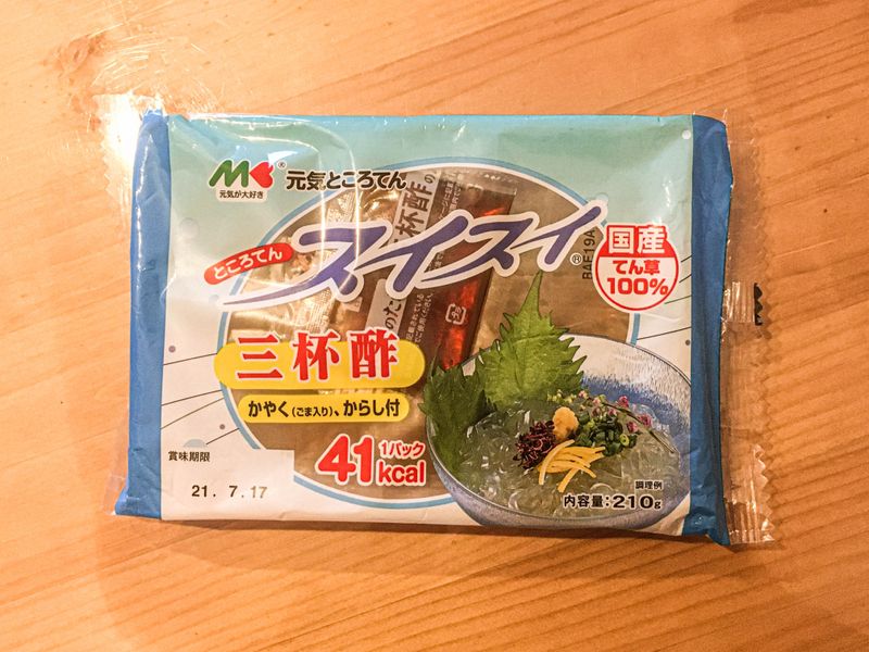 日本の夏の食べ物：スーパーマーケットのところてんを試す photo