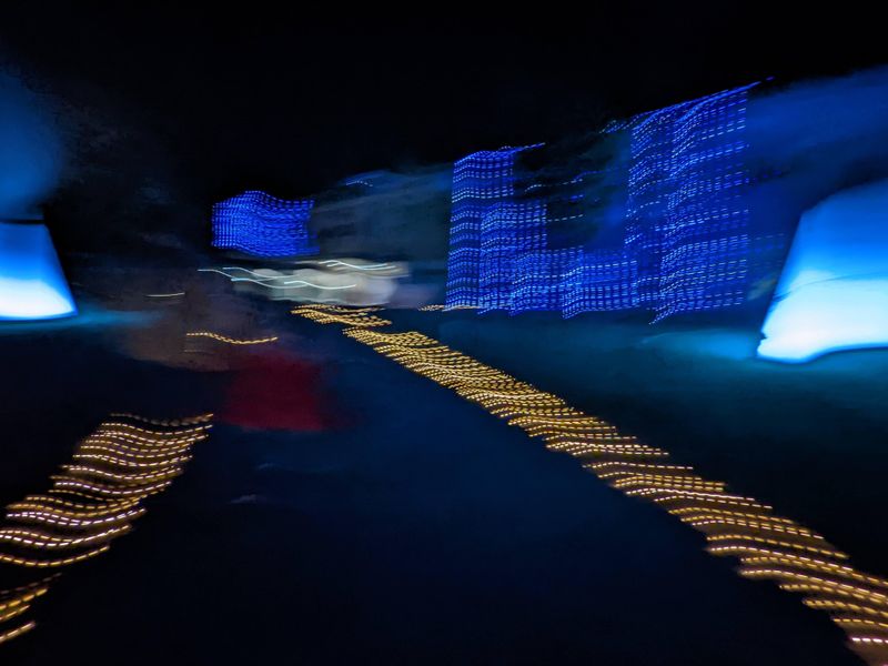 Annual light up in Kobe tonight for World Humanitarian Day photo