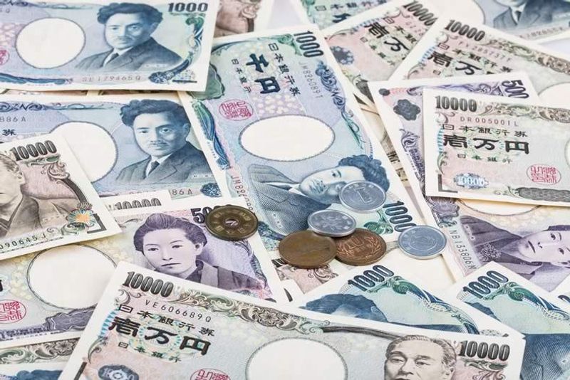 通过转账汇款服务将日元转入您的祖国 photo