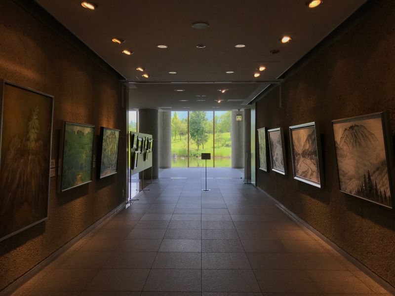 A walk through the Ikeda Art Museum photo