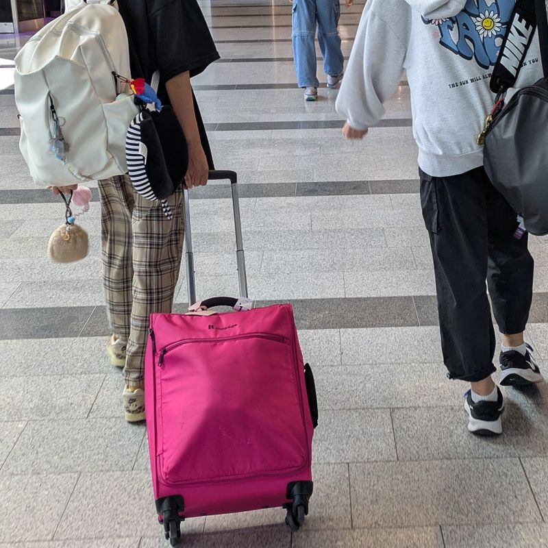 Let's take paid leave and go on a trip photo