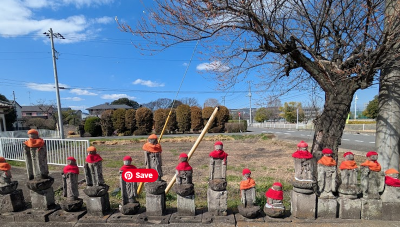 Who looks after the Jizo statues? photo