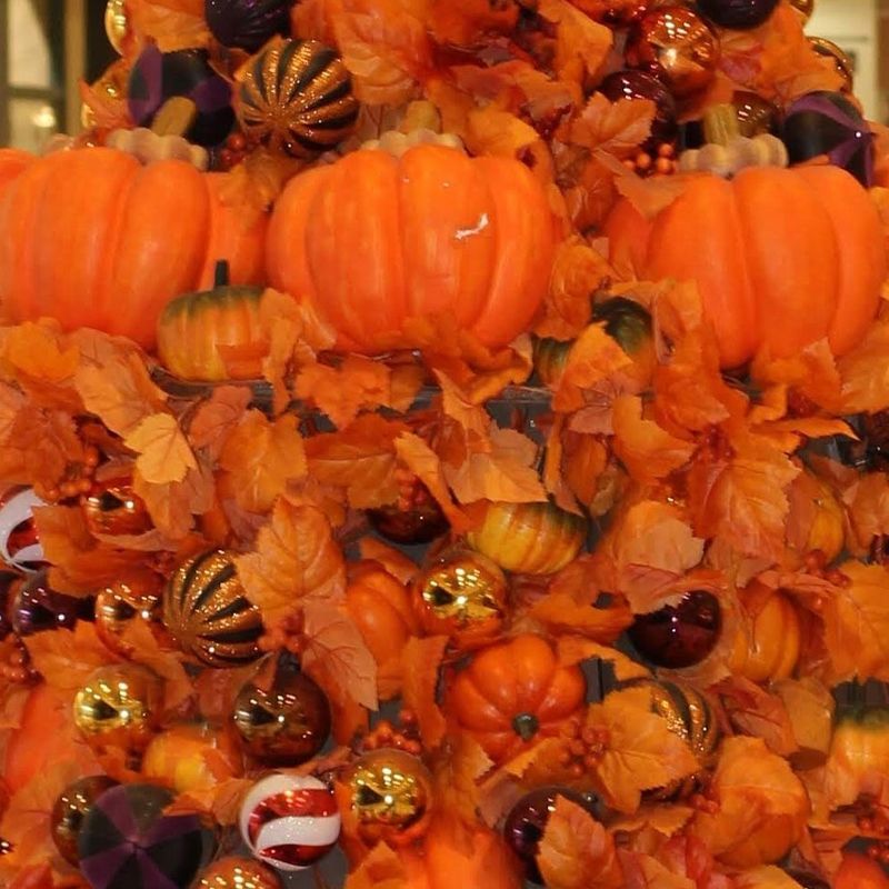 No tickets left for the Halloween Pumpkin Parade photo