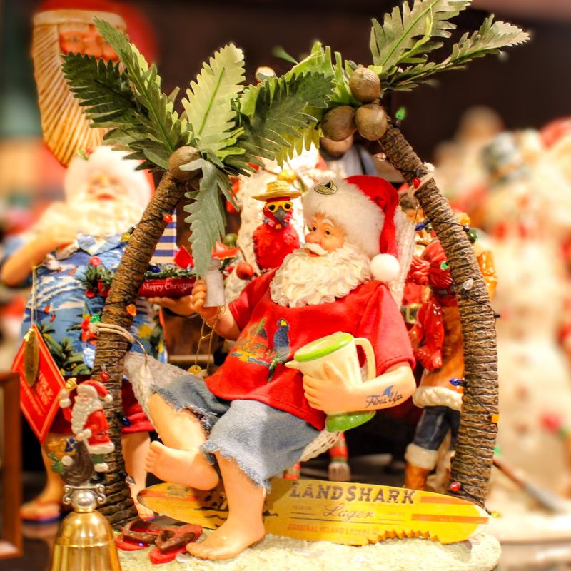 Santa Claus visits that never came back after the pandemic photo