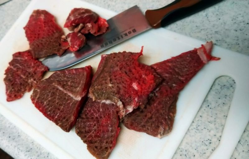 How to Pulverize Meat Quietly in Japan photo