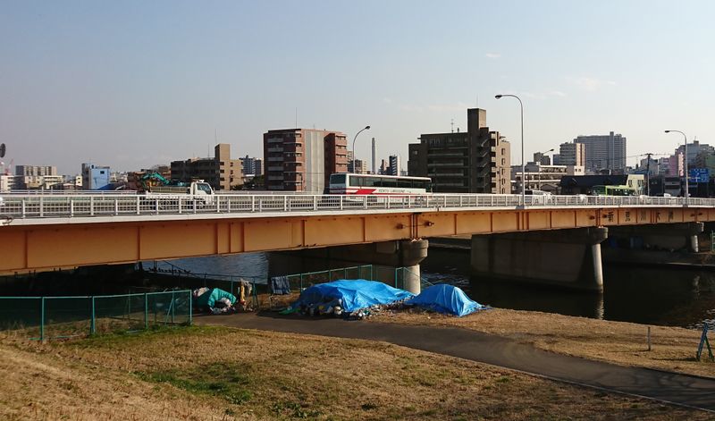 橋の下でのホームレス生活 photo